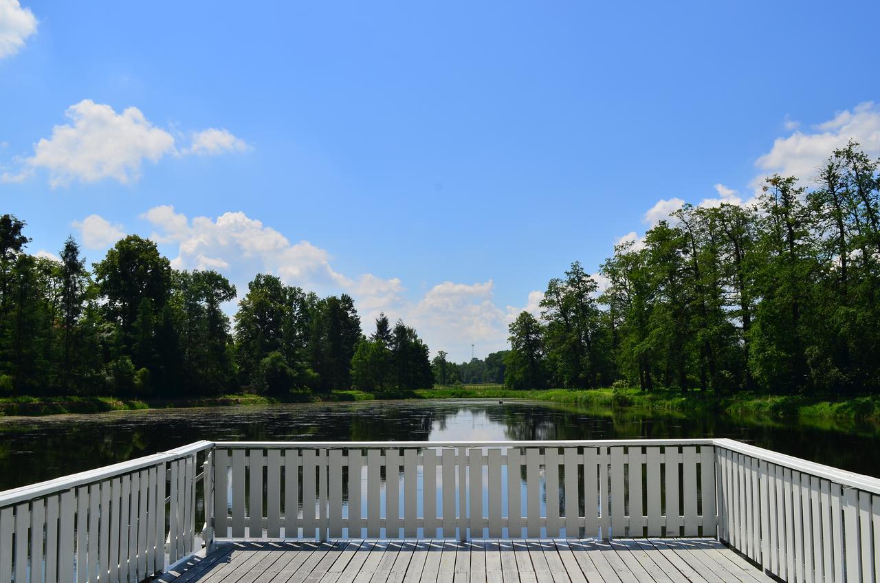 Szafirowy Dwor Hotel & Restauracja Gliwice Bagian luar foto
