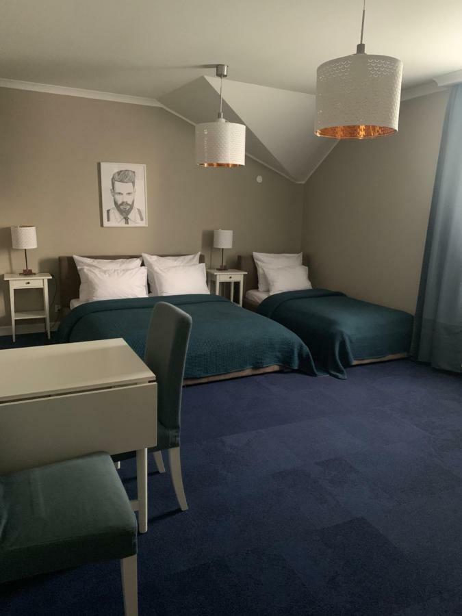 Szafirowy Dwor Hotel & Restauracja Gliwice Bagian luar foto
